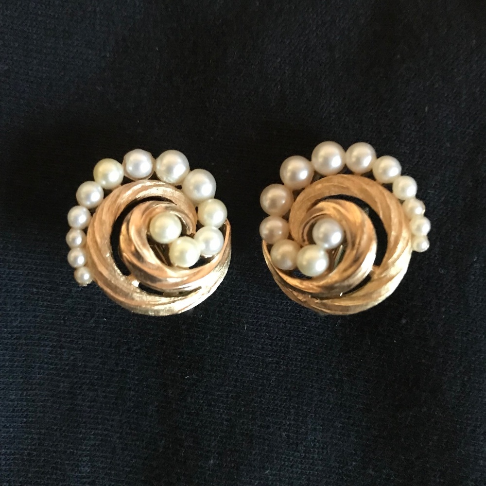Crown Trifari Pearl Swirl Earrings